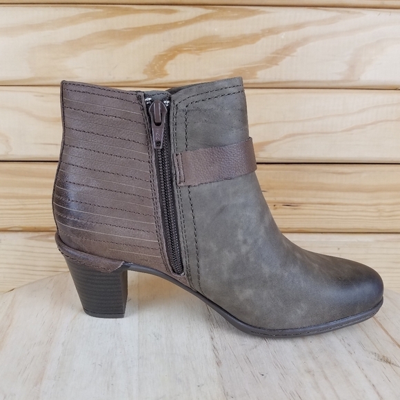 Rockport Cobb Hill Collection 5.5 US Rashel Boots Ankle Booties Nubuck Leather - Picture 7 of 11